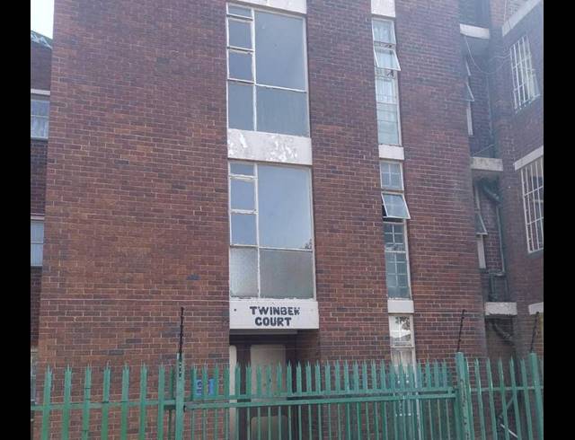 1 BEDROOM APARTMENT FOR SALE IN REGENTS PARK